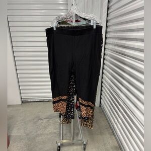 Torrid | Leggings with Leopard Print Panels in Black | size 4